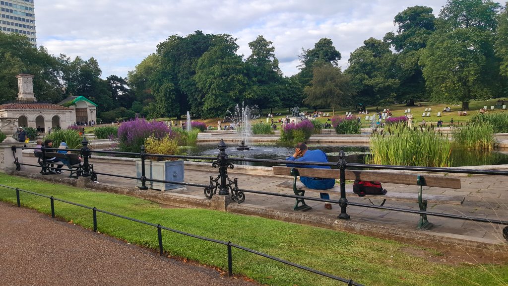 Hyde Park London picnic spots