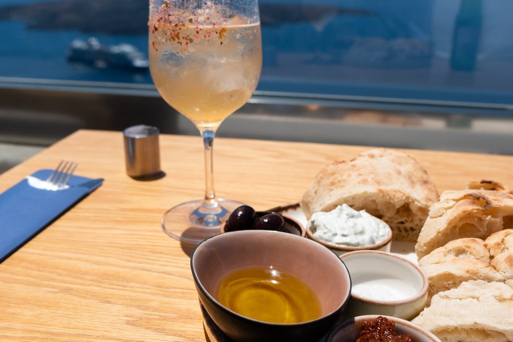 Muslim friendly Greece - Noor | The Veiled Explorer